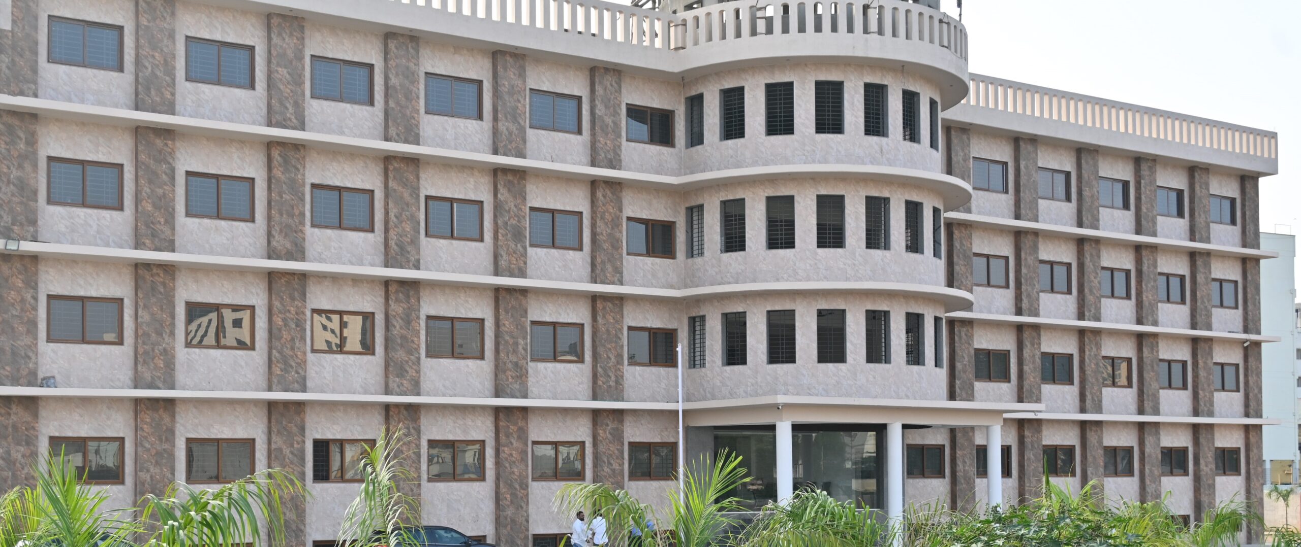 Selecting the Right School in Electronic City Phase 1